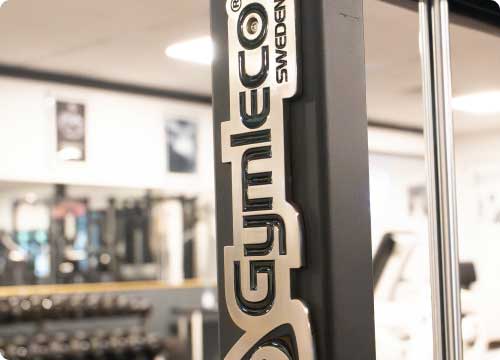 Studio M Detail Gym80 Logo auf Gerät